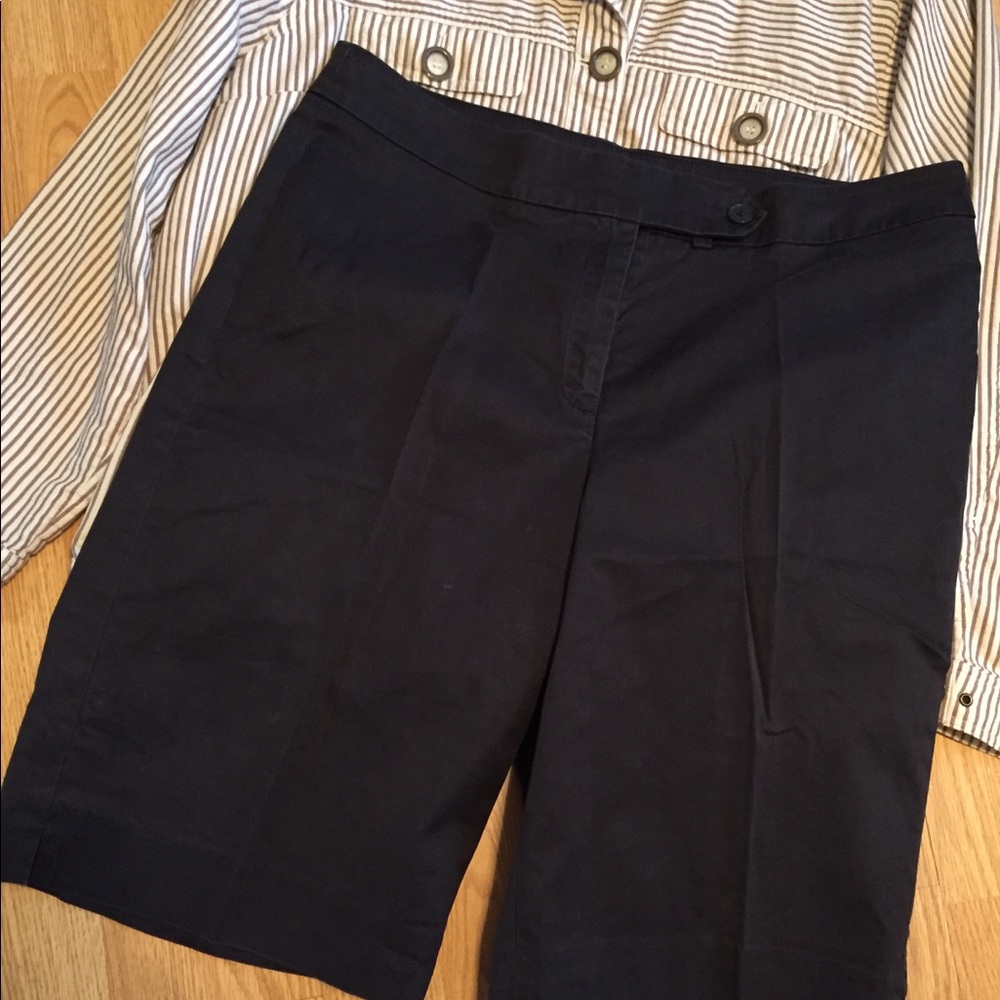 Stretch 14 Jones New York knee-length Black Shorts